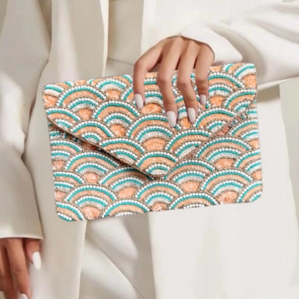Coral Bells & Seashells Seed Beaded Crossbody
Bag Clutch Handbag Spring Fashion